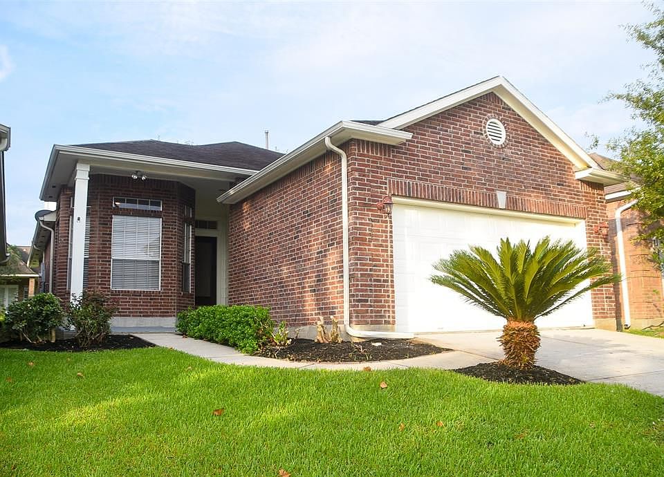 1st image of 109 Cove Pl