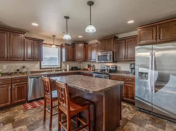 1401 Sharloh Loop Unit 9, Bismarck, ND 58501