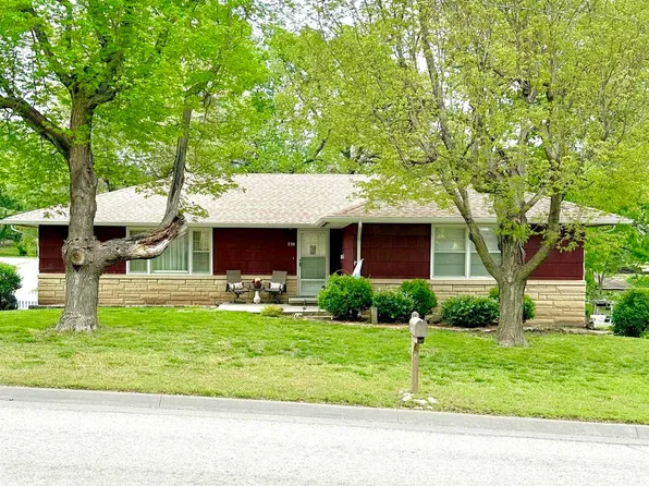 230 N Washington St, Council Grove, KS 66846
