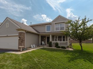 1869 Eastwick Ln, Aurora, IL 60503
