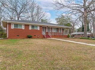 656 Bolton Rd NW, Atlanta, GA 30331