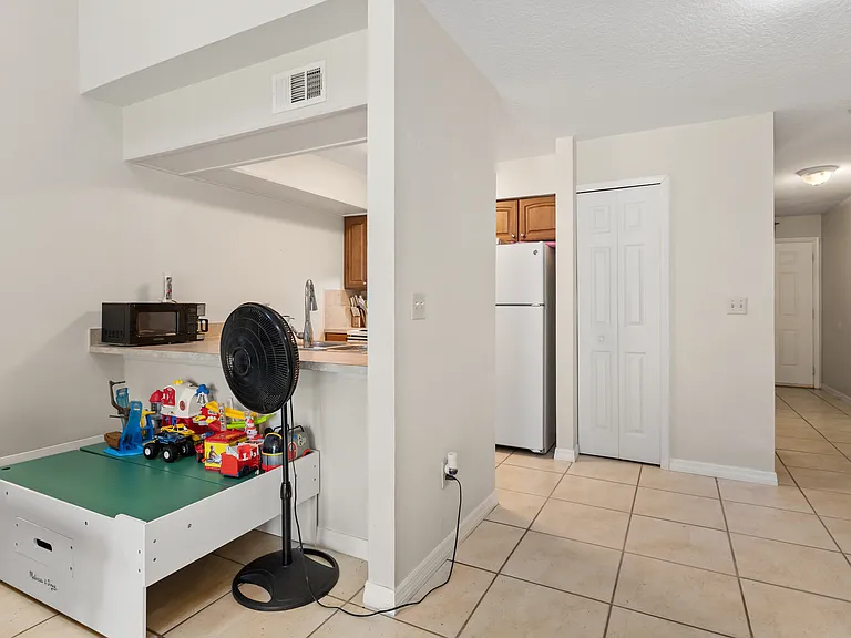12250 Huntsman Ln — Photo 7