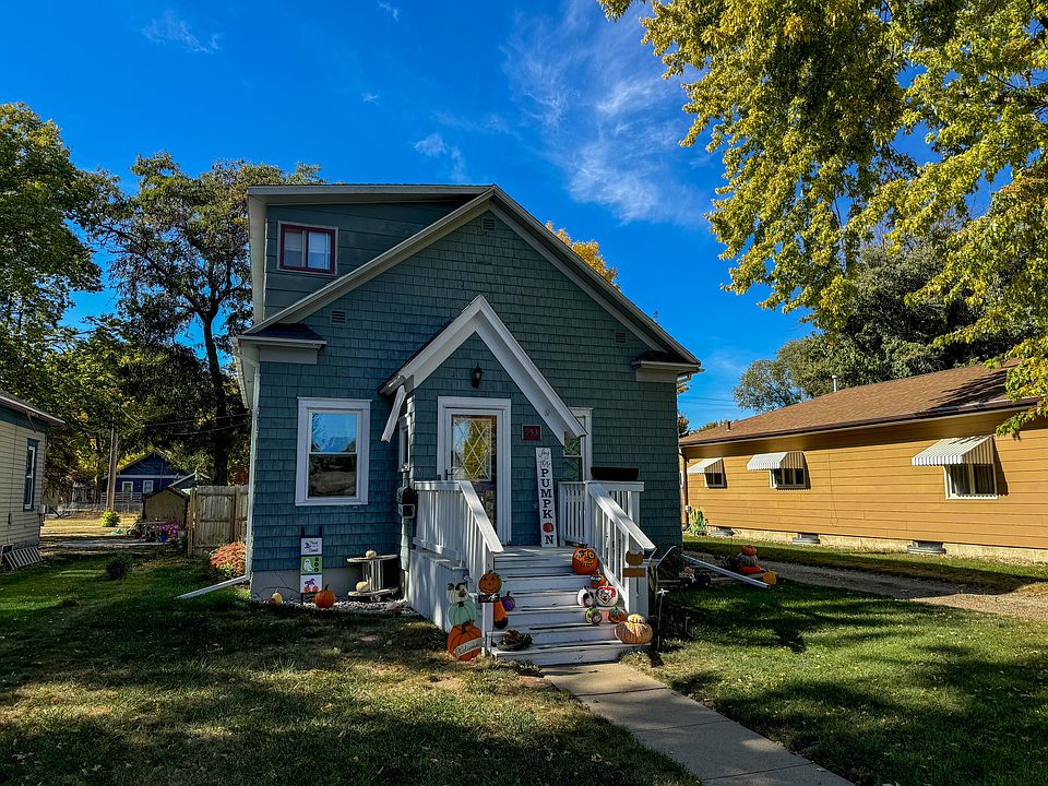 1st image of 953 Utah Ave SE