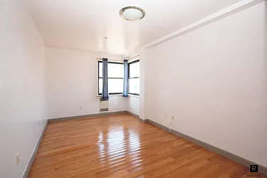 Rented by R New York