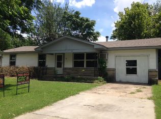 136 Yale Ave, Lewisville, TX 75057