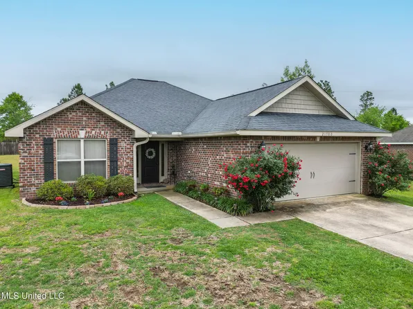 21700 W Edgewood Dr, Saucier, MS 39574