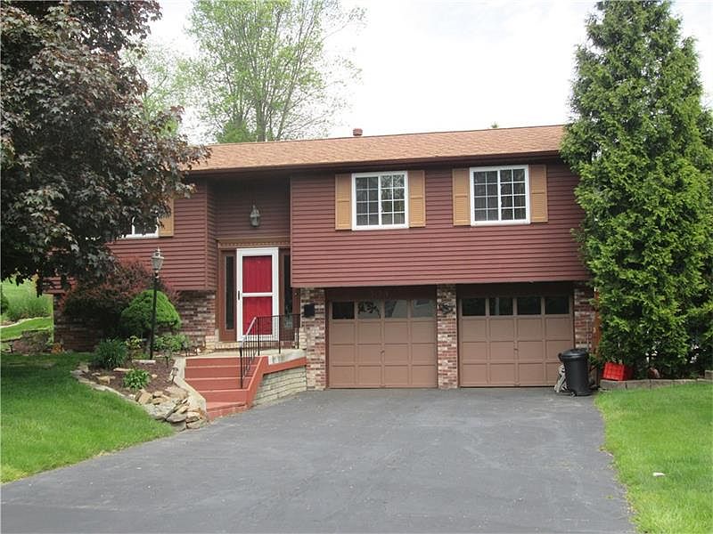 1st image of 334 Fruitwood Dr