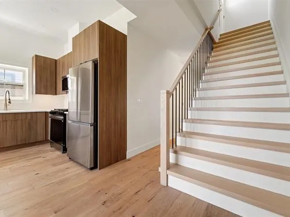 90 East 27th Street image 30 of 43