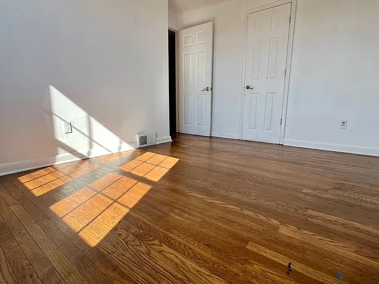 1348 Elson Rd — Photo 17