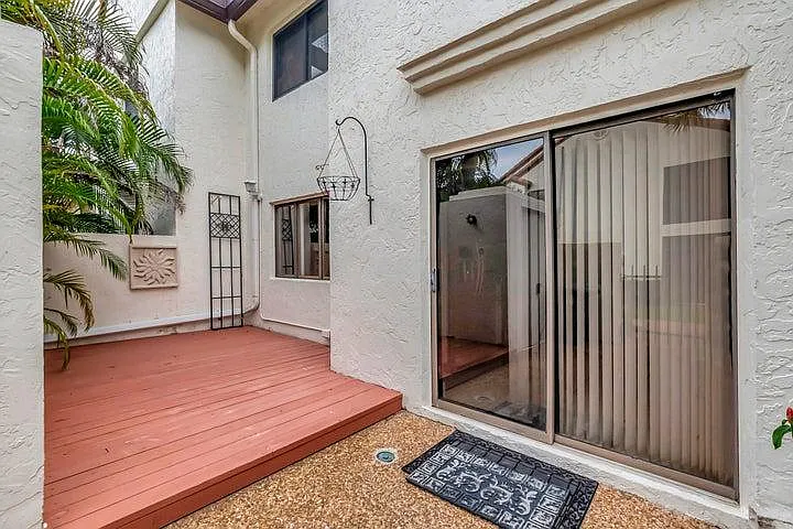 2 bed, $2,800 — Photo 1