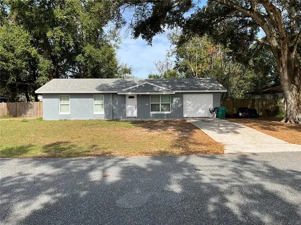 303 MAGNOLIA WAY, LADY LAKE, FL 32159