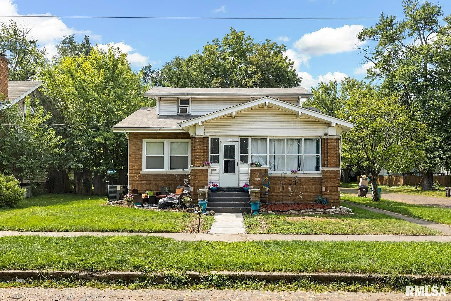1200 E Kansas St photo 1