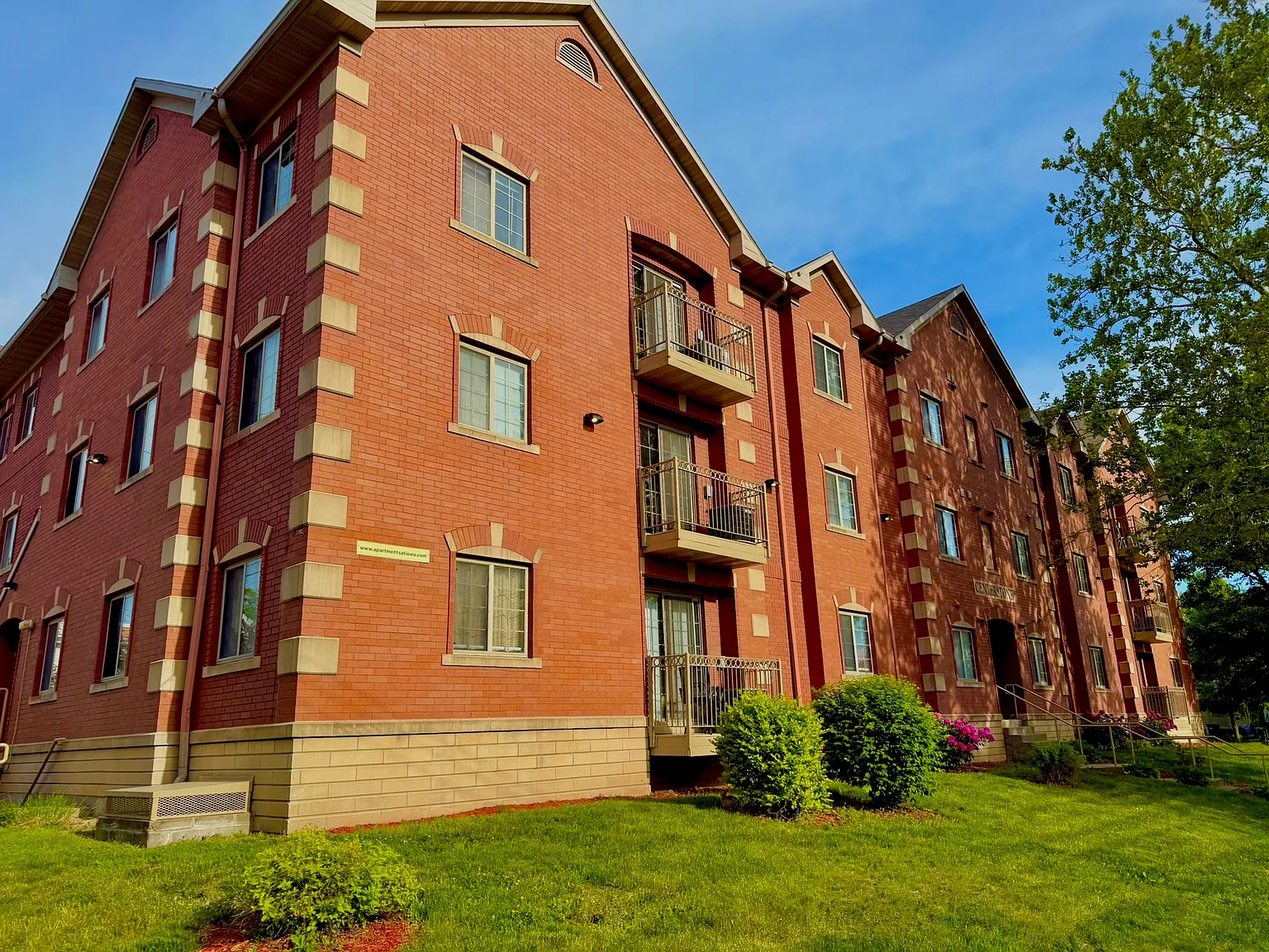 1 bed, $1,364 — Photo 1