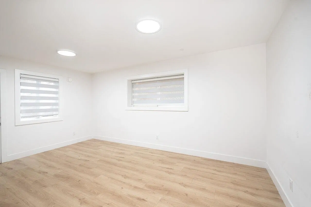 2 bed, 750 sqft, $1,900 — Photo 3