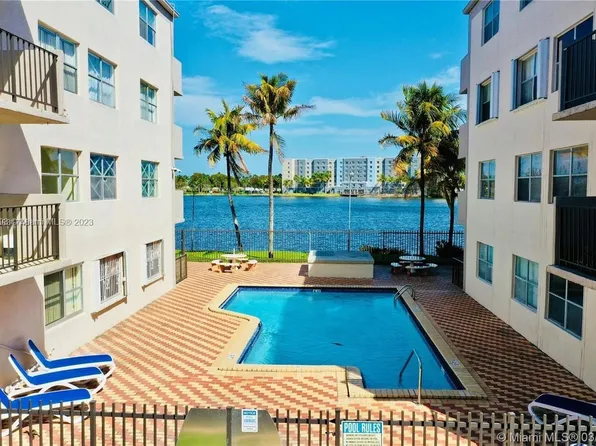 5505 NW 7th St APT W107, Miami, FL 33126