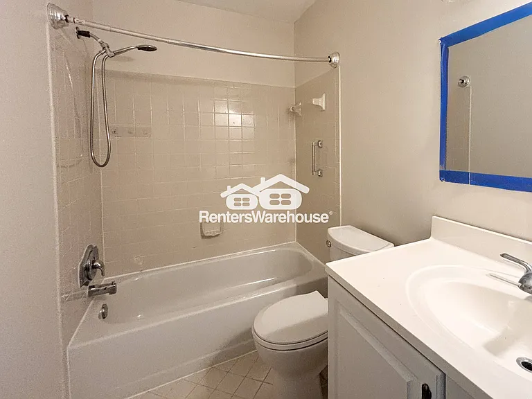 20469 Waters Point Ln — Photo 16