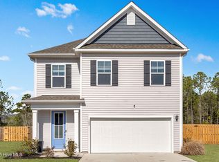 322 Royal Eagle Ct, Sneads Ferry, NC 28460
