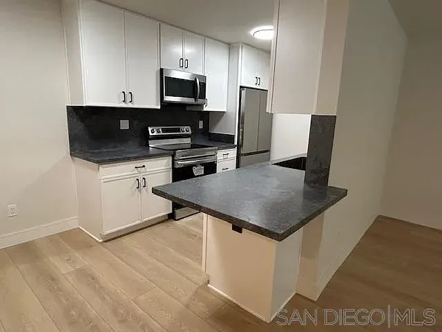 1 bed, 1.0 bath, 850 sqft, $2,750 — Photo 2