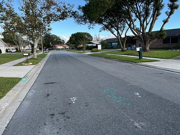 5th image of 10312 Ellenwood Way Park Manor Ests #11B