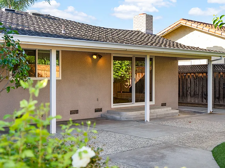 1534 Robsheal Dr — Photo 9