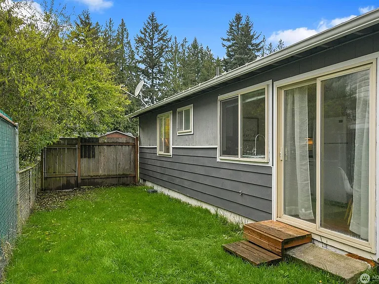 8901 Emerson Pl — Photo 17
