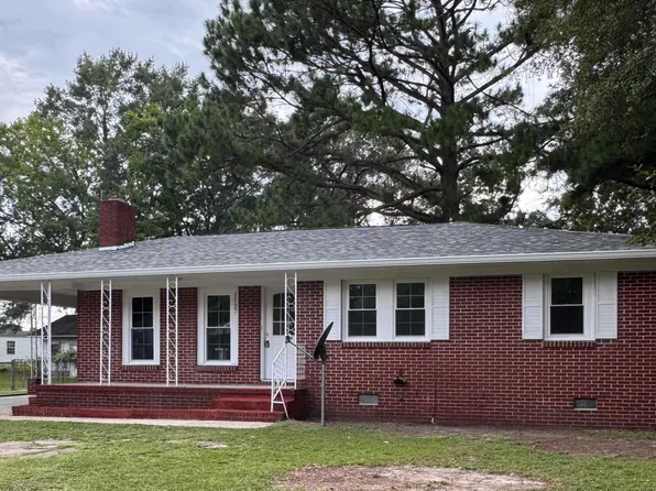 1127 Tynes St., Dillon, SC 29536