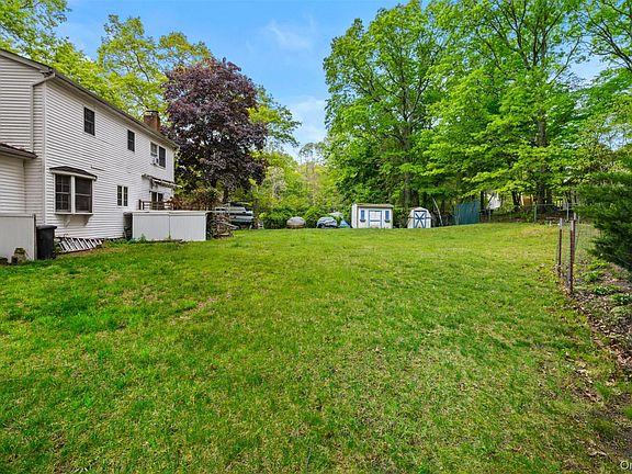 3rd image of 62 W Bartlett Road