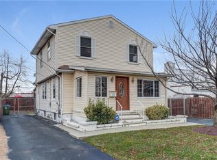 59 Ellen St, Edison, NJ 08817