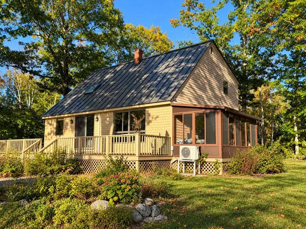 773 River Road, Bucksport, ME 04416