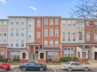 6055 Wicker Ln #128, Centreville, VA 20121
