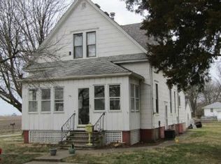 421 S Prairie St, Blue Mound, IL 62513