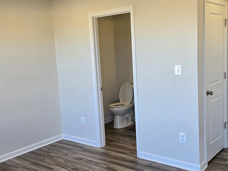 1308 Cedar Valley Rd — Photo 2