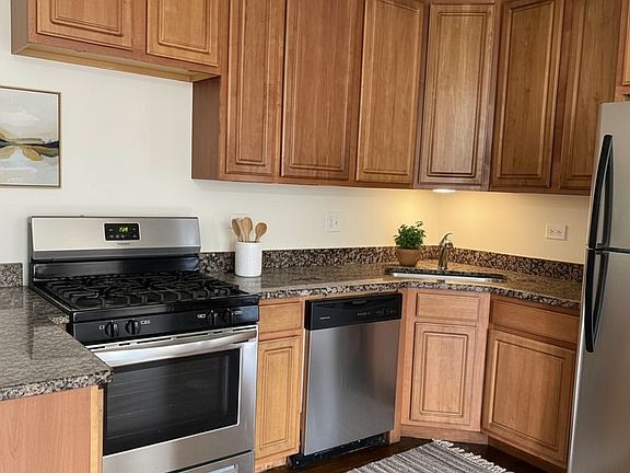 3rd image of 6660 S University Ave #3A