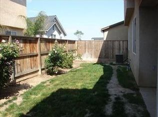 615 W Milano Ln, Clovis, CA