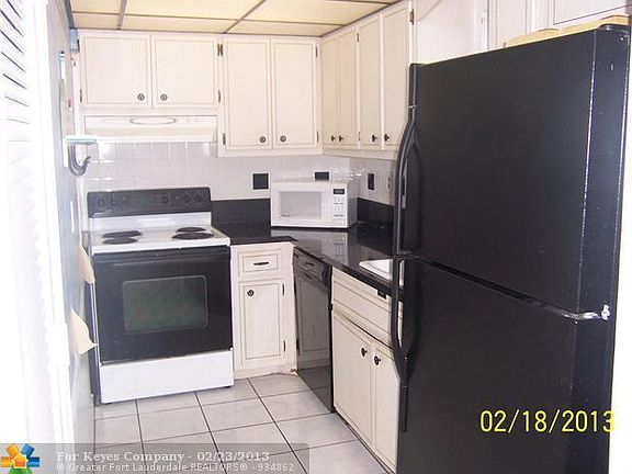 2nd image of 3201 NE 14th St APT 802