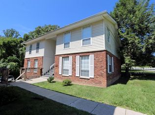 2183 Oakridge Dr #B, Charleston, WV