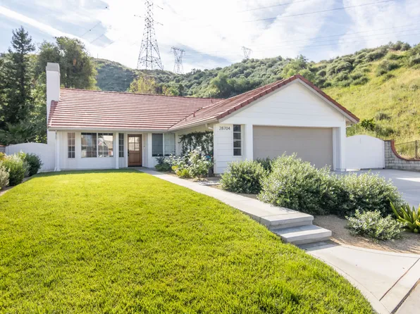 28704 Persimmon Ln, Santa Clarita, CA 91390