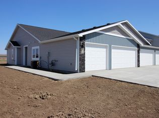 3612 24th St SE, Mandan, ND 58554
