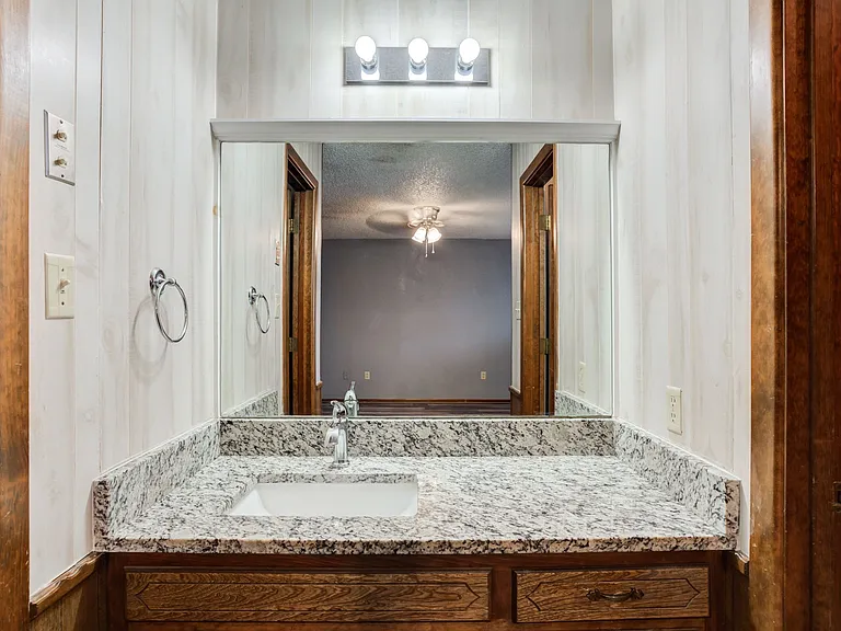 810 Mimosa Ave — Photo 26