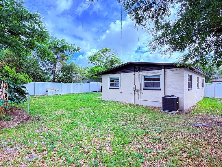 2708 Geoffrey Dr — Photo 25