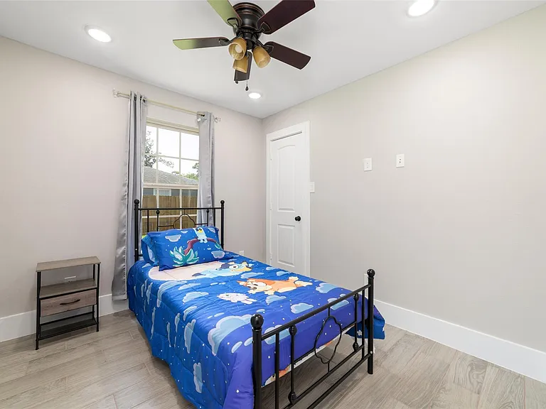 6720 Cathcart Dr — Photo 13
