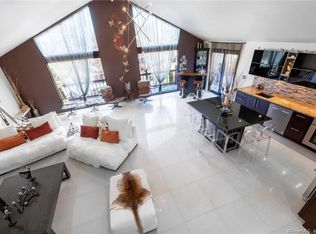 1 Baxter St, Danbury, CT 06811