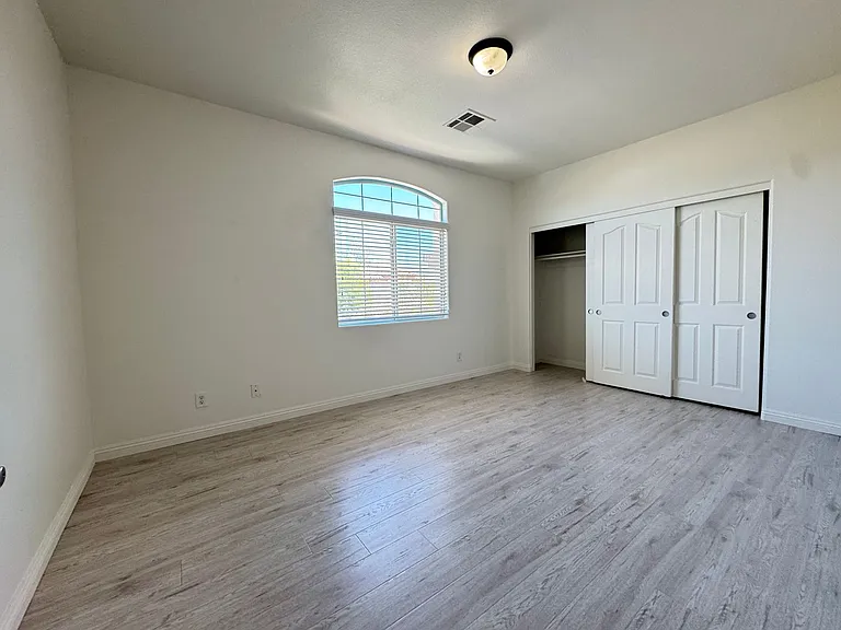 3055 Costa Miole Dr — Photo 32