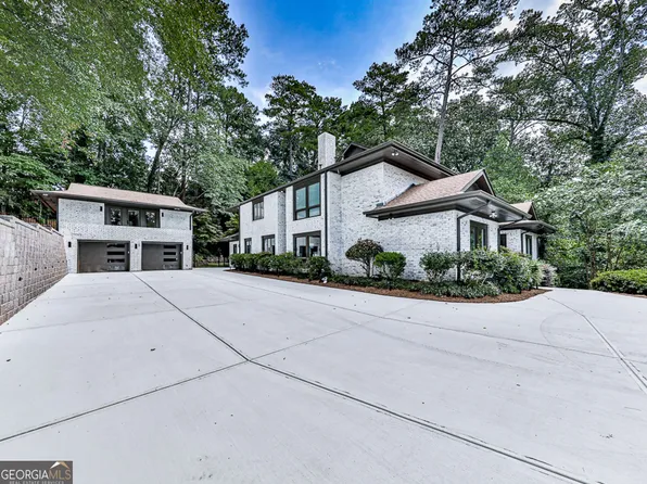 1075 Peachtree Battle Ave NW, Atlanta, GA 30327