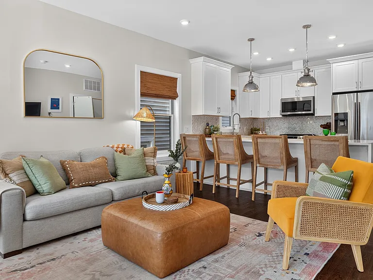 112 Webster Ave #1 — Photo 3