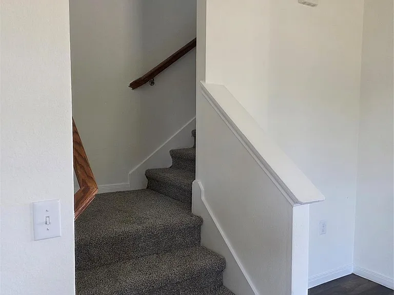 6303 White Oak Dr — Photo 12