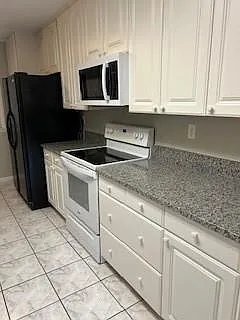 2754 Seaton Ct — Photo 3