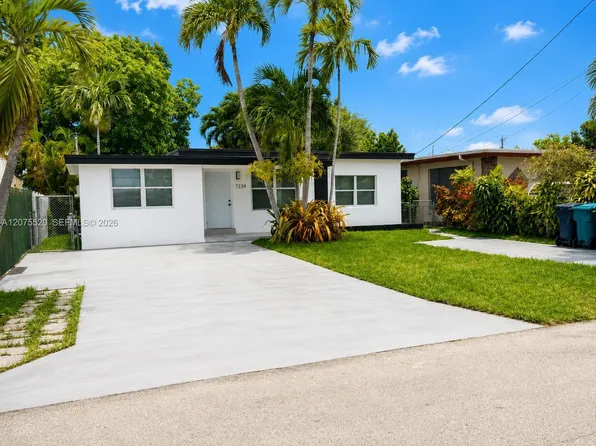 7239 NW 3rd St, Miami, FL 33126