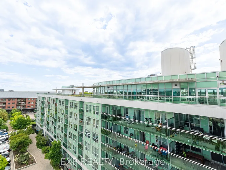 60 Fairfax Cres N #221 — Photo 25