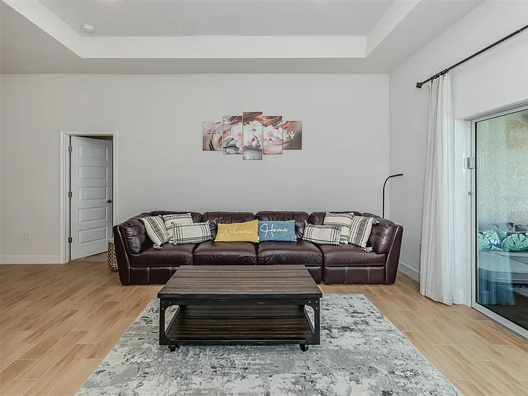 1190 Euclid Rd — Photo 20